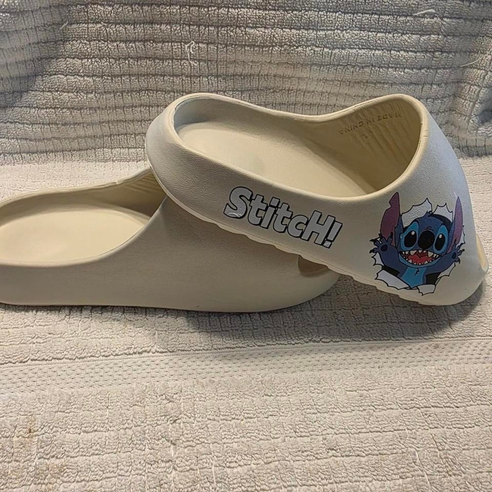 NEW‎ Disney Stitch slide sandals